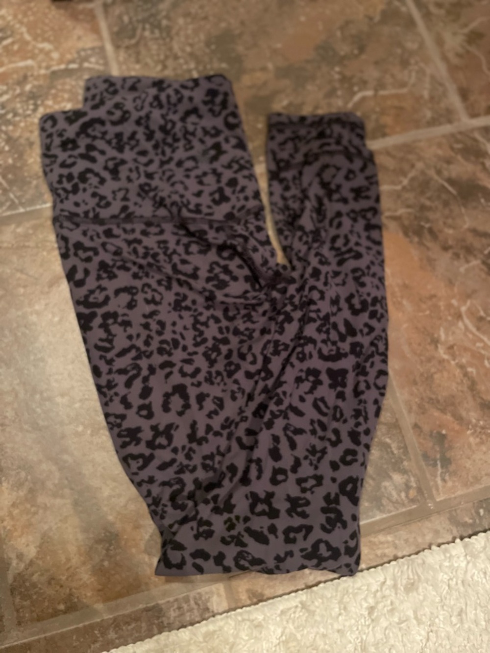 Athleta leopard print leggings